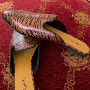 Nilka Women's Malibu-24 Mule Ballerina Slide Flats